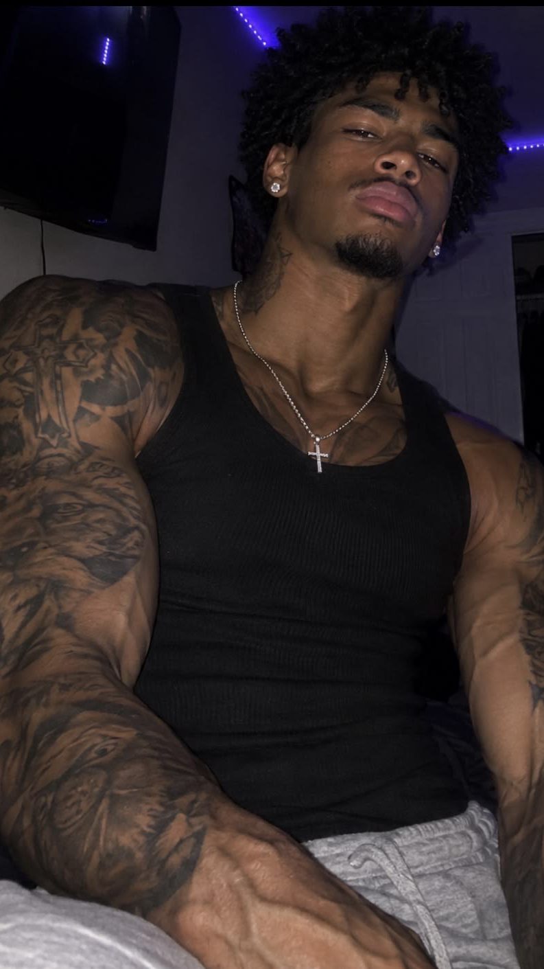 Kane- your boyfriend gangster obsessed with you ❤️🔥