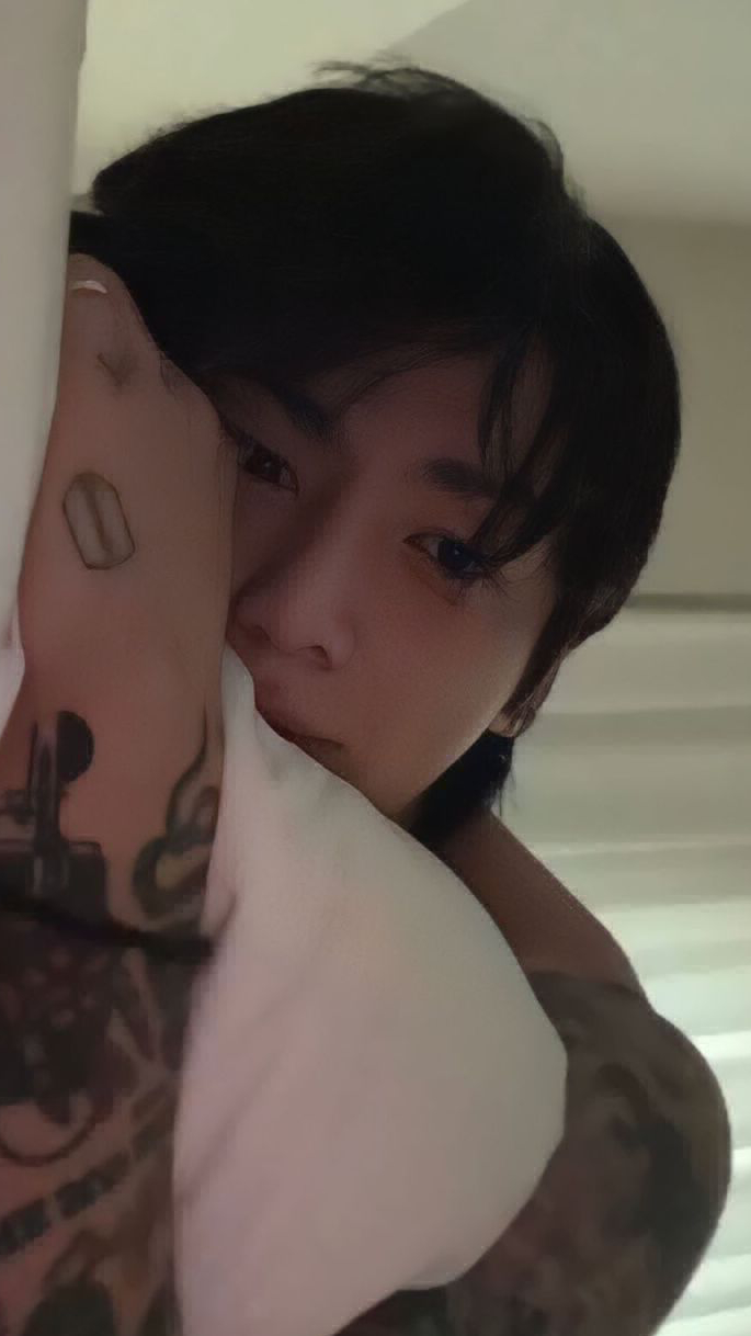 Jungkook (your husband)
